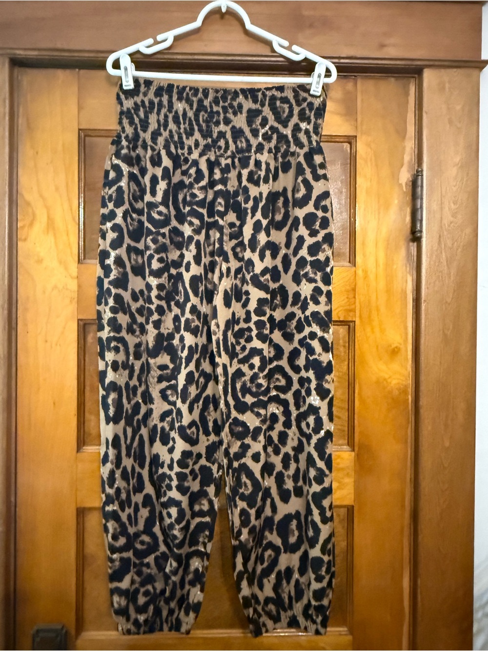 SHEIN Black and Tan Leopard Print Cropped Pants